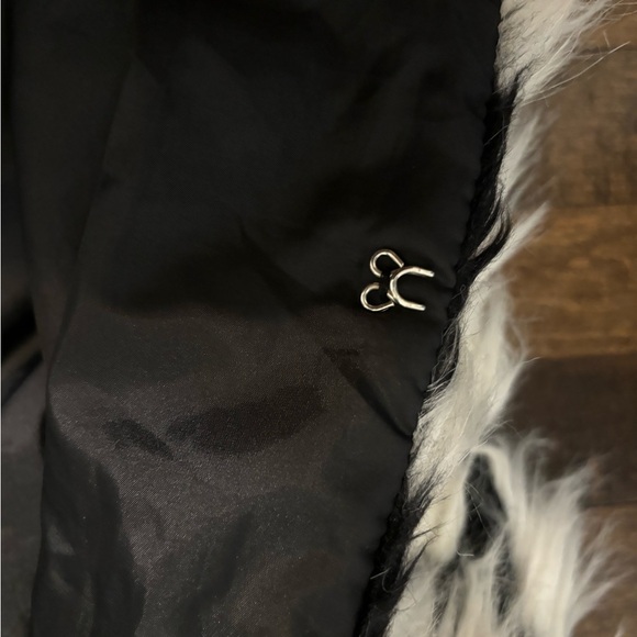 Mid lenght faux fur Jacket - Picture 9 of 11